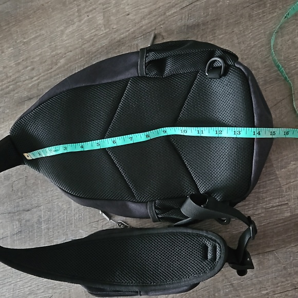 Pre-own Multi-use backpack. - Picture 5 of 9